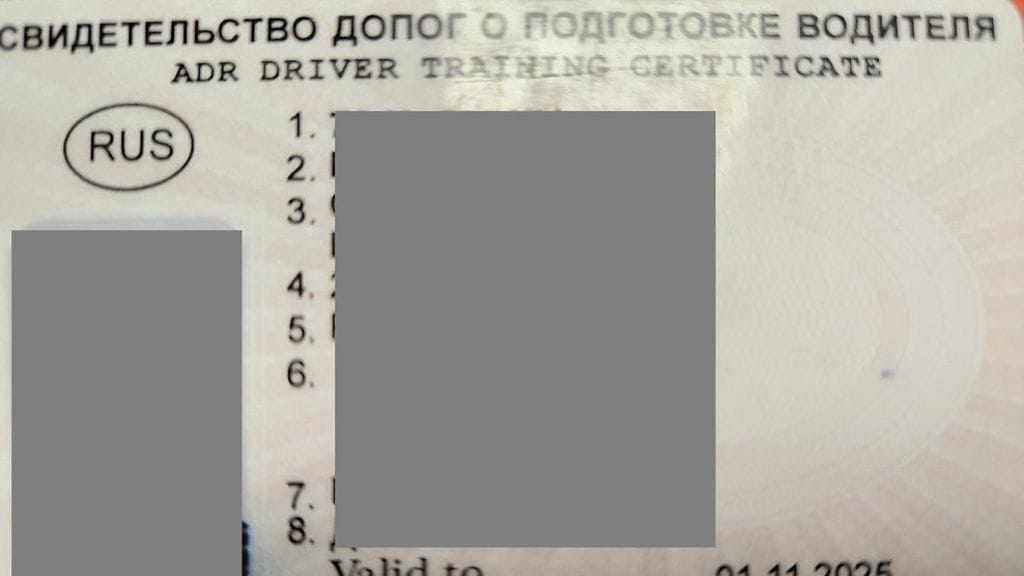 Valvonnassa paljastui, että kuljettajan ADR-lupa ei ollutkaan viranomaisen myöntämä.