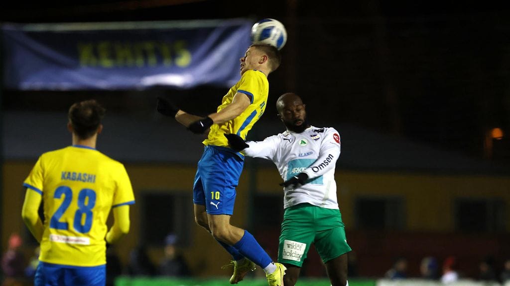 Helsingin Oulunkylästä ponnistavalle Gnistanille myönnettiin liigalisenssi tietyin ehdoin.