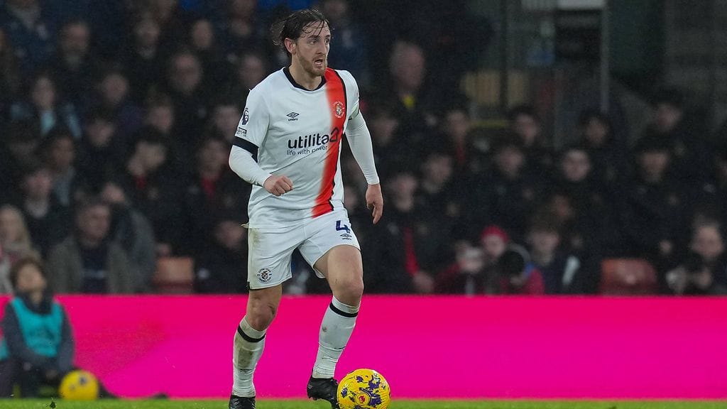 Tom Lockyer on kotiutunut sairaalasta kesken lauantain ottelun kärsimänsä sydänkohtauksen jälkeen.