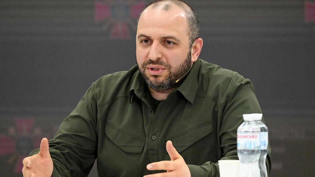Ukrainan puolustusministeri Rustem Umerovin mukaan Ukrainan itäisen rintaman tilanne on vaikea