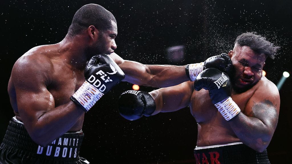 Daniel Dubois (vas.) moukaroi tyrmäysvoiton Jarrell Milleristä.