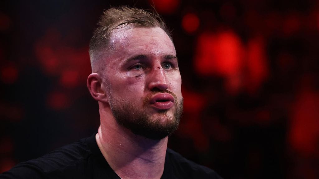 Ruotsin Otto Wallin kärsi selvän tappion Anthony Joshualle Riadin illassa.