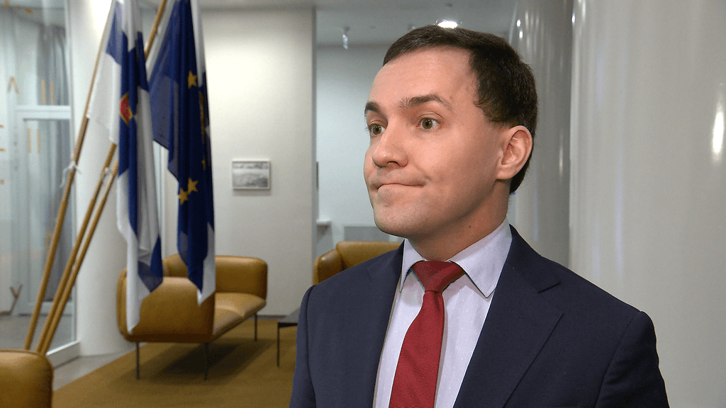 Wille Rydmanin toiminta ei opposition mielestä ole ollut ministerille sopivaa.