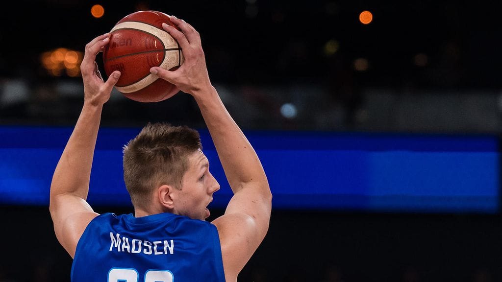 Alexander Madsen pelaa kevään Espanjassa.