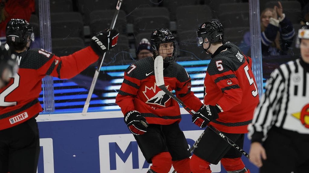 Kanada kaatoi jääkiekon alle 20-vuotiaiden MM-kisojen alkulohkon päätösottelussa Saksan 6–3. Tämä tiesi sitä, että Suomi kohtaa puolivälierissä Slovakian.