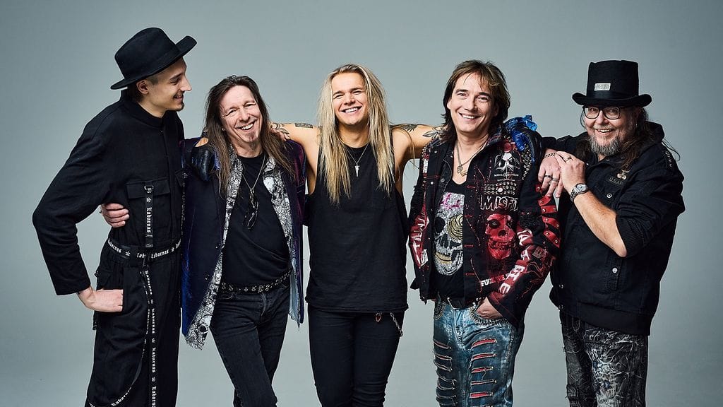 Olli Herman on Popedan uusi solisti.