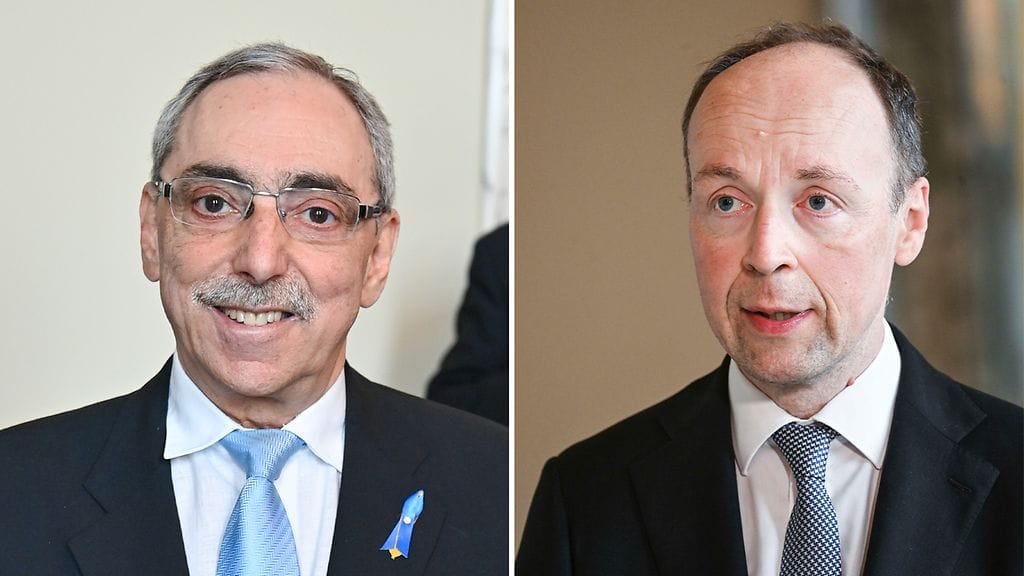 Kansanedustaja Ben Zyskowicz (kok.) ei kannata perussuomalaisten presidenttiehdokkaan, puhemies Jussi Halla-ahon ehdotusta syntyperäisyysvaatimuksen laajentamisesta ministereihin ja kansanedustajiin. Halla-aho väläytti ajatusta Ylen vaalikoneessa.