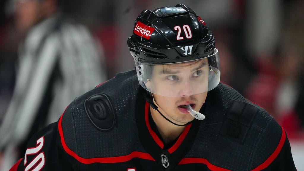 Sebastian Aho on kirjannut kuudessa viimeisessä ottelussa tehot 3+13.