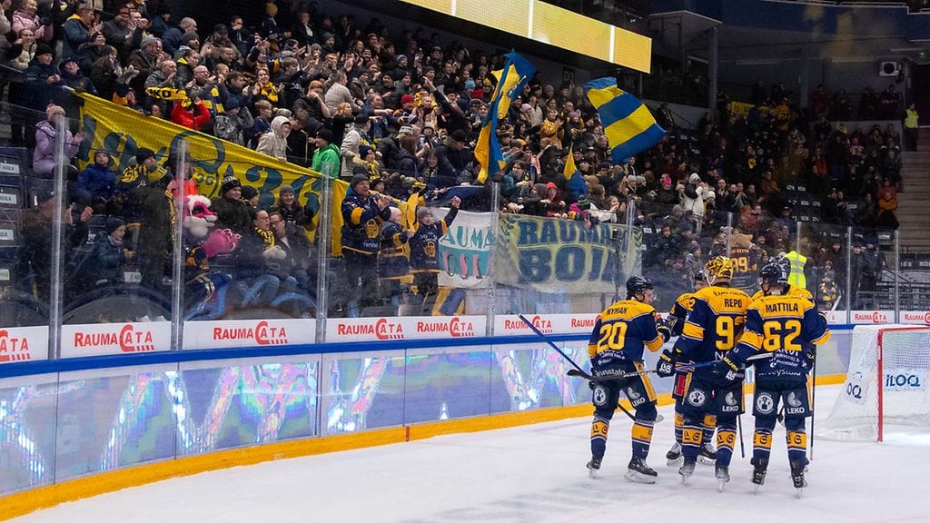 Lukko joutui turvautumaan yksityiskoneeseen, jotta se ehtii Genevestä ajoissa keskiviikon SM-liigaotteluun Tampereelle.