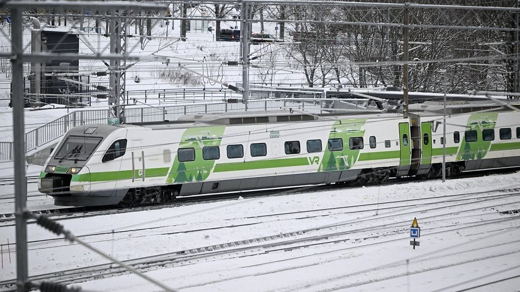 Lakko pysäyttää junaliikenteen