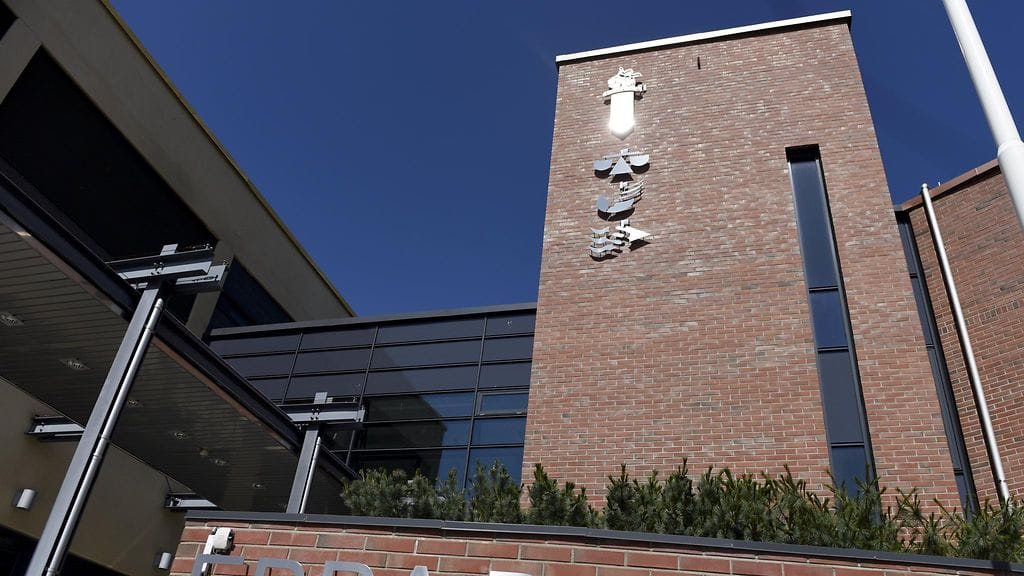 Ebba Brahen mukaan nimetty virastotalo Pietarsaaressa 18. kesäkuuta 2023. Rakennuksessa on Pohjanmaan poliisilaitoksen Pietarsaaren poliisiasema sekä Pohjanmaan käräjäoikeus. Kuvituskuva.