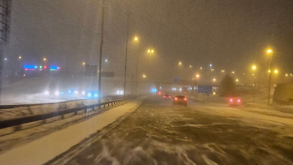 Meteorologi Liisa Rintaniemi varoittaa ajokelin olevan paikoin erittäin huono.