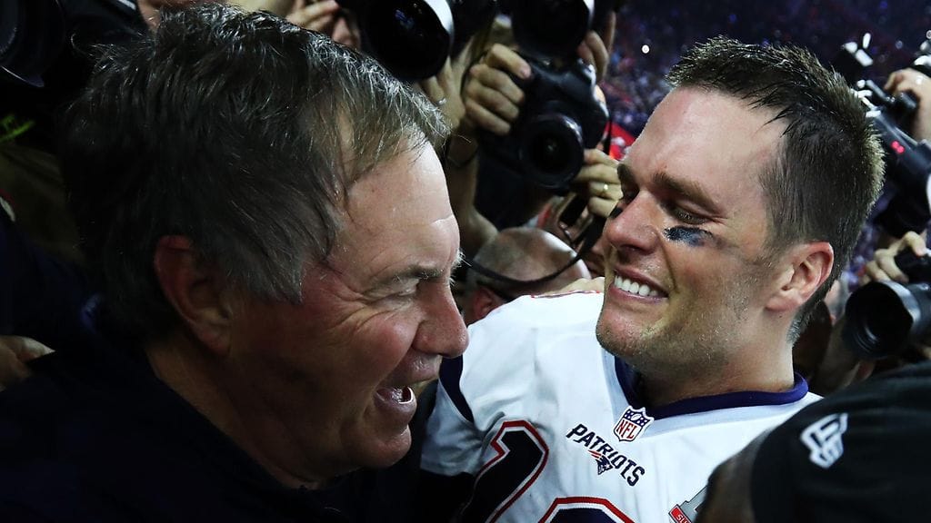 Bill Belichick (vas.) ja Tom Brady muodostivat NFL:n voimakaksikon vuosikausien ajan. Kuva vuoden 2017 Super Bowl -juhlista.