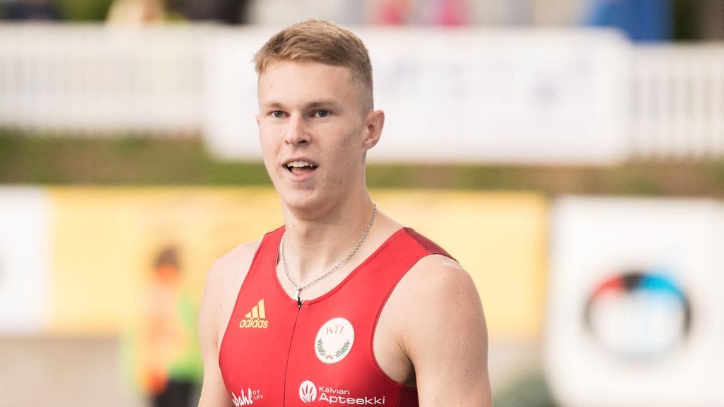 Konsta Alatupa (arkistokuvassa) juoksi kaikkien aikojen parhaan suomalaisen halliajan 300 metrillä.