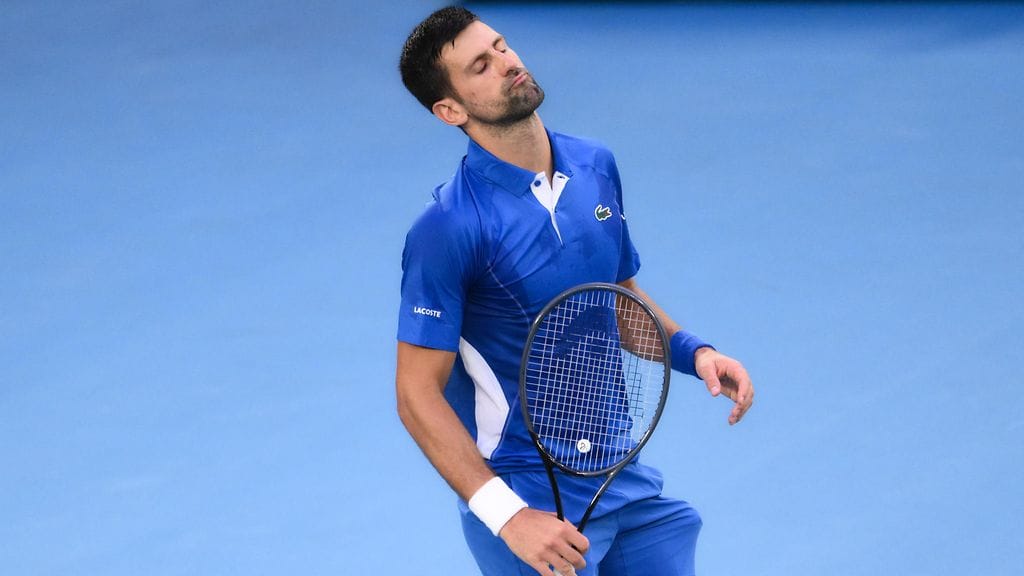 Novak Djokovic urakoi neljä tuntia Australian avointen avauskierroksella.