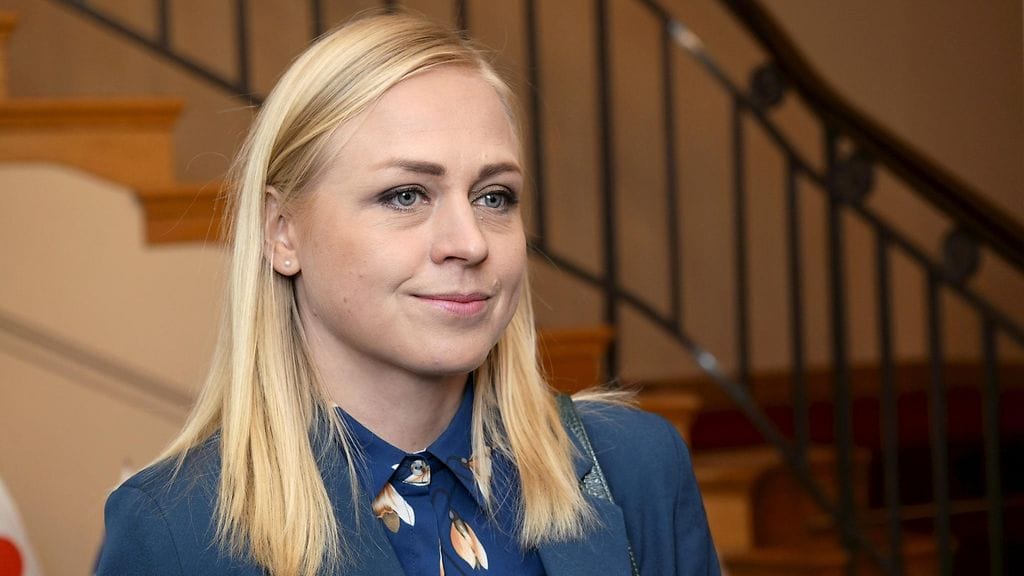 Valtonen sanoo, että vaikka Lähi-idän tilanteesta liikkuu nyt monenlaisia tietoja, mahdolliset terroriuhat otetaan Suomessa erittäin vakavasti.