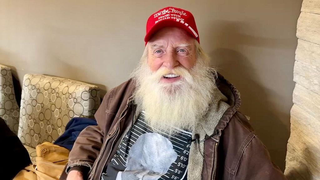 Dean Dutcher, Trumpin tukija