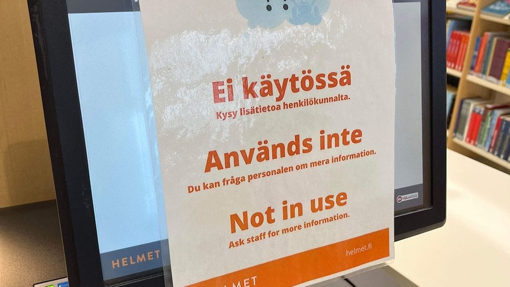 MTV Uutisten lukija ei voinut käyttää automaattia lainaamiseen kirjastojärjestelmässä olevan ongelman vuoksi.