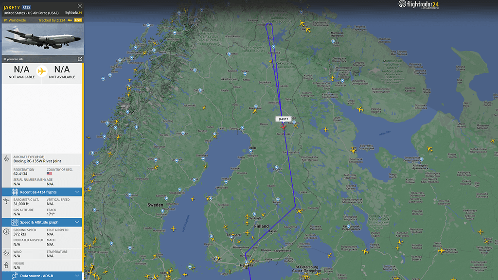 Flightradar-Boeing RC-135W Rivet Joint -tiedustelukone