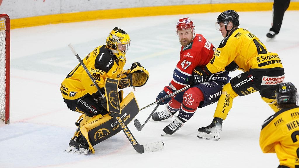 Liigan siirtotakaraja sarjan sisäisissä pelaajasiirroissa on tällä kaudella 31. tammikuuta.