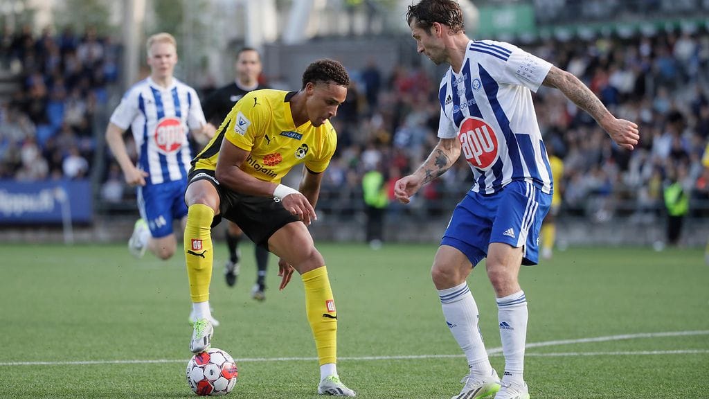 Veikkausliigan avauskierroksella nähdään ja viime kauden mestarin HJK:n ja hopeajoukkue KuPS:n välinen huippuottelu.