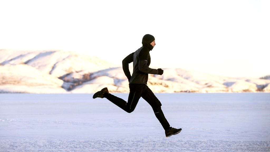 Juoksu käy todella kylmässäkin. Kuvituskuva.