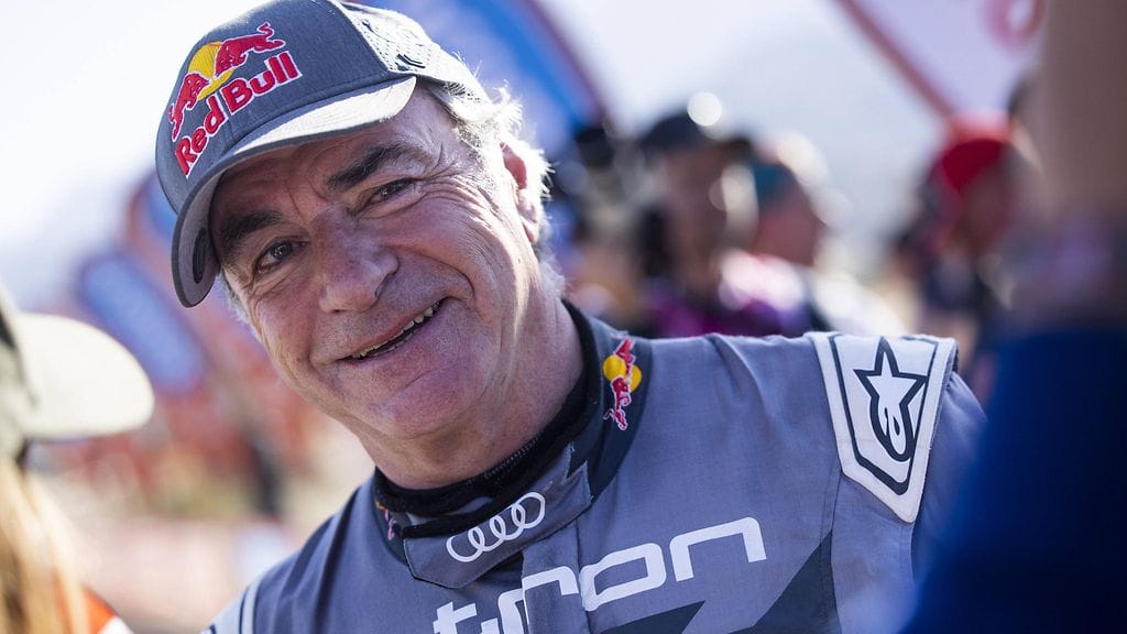 Carlos Sainz on nyt paitsi kaksinkertainen rallin maailmanmestari myös nelinkertainen Dakar-rallin voittaja.