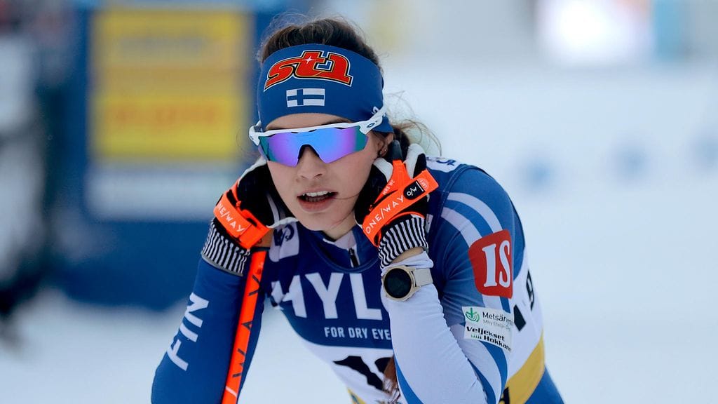 Jasmin Kähärä oli yksi sprintin erävaiheessa Oberhofissa hiihtäneistä suomalaisnaisista, jonka taival katkesi puolivälierissä.