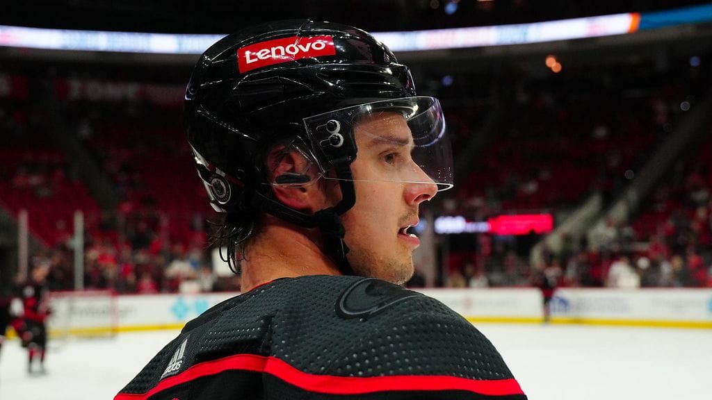 Sebastian Aho jatkoi hienoa NHL-kauttaan.
