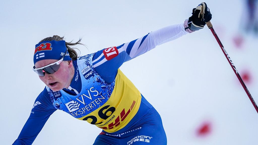 Johanna Matintalo kattui Oberhofin viestin avausosuudella, ja Ruotsi pääsi karkuun. Kuva Trondheimin maailmancupkisasta.