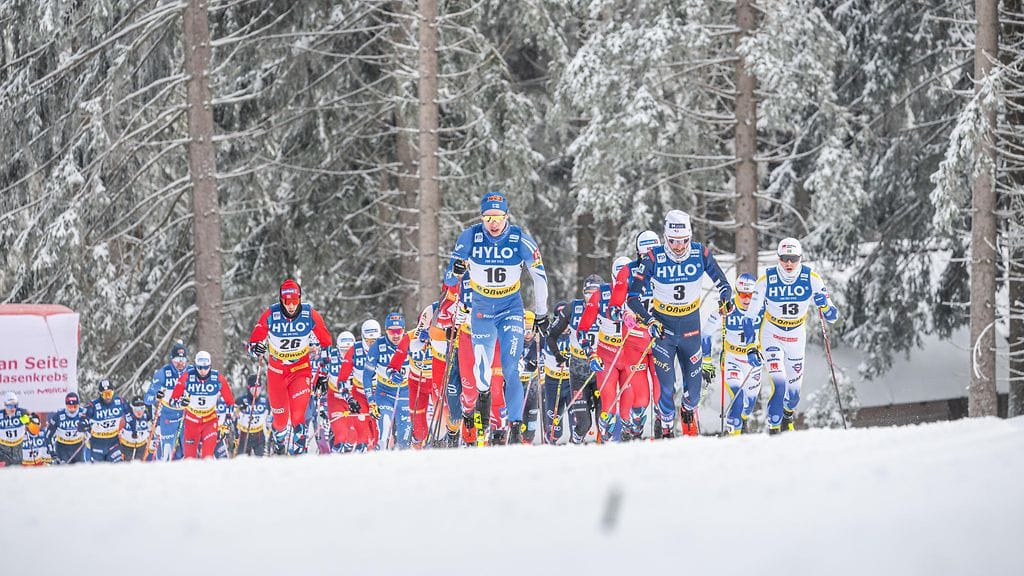 Iivo Niskanen rykäisi lähes kaikilta karkuun viestin toisella osuudella Oberhofissa.