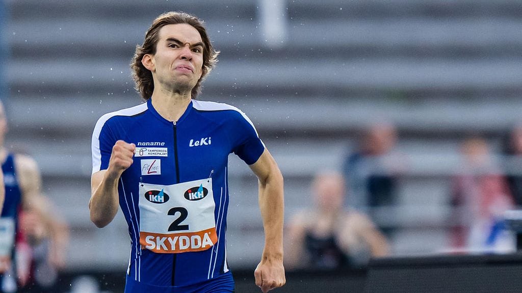 Santtu Heikkinen juoksi Suomen ennätyksensä heti kauden avauksessaan. Arkistokuva.