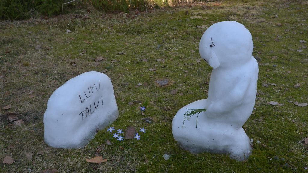 Talven muisto, lumiveistos, Lehikoinen