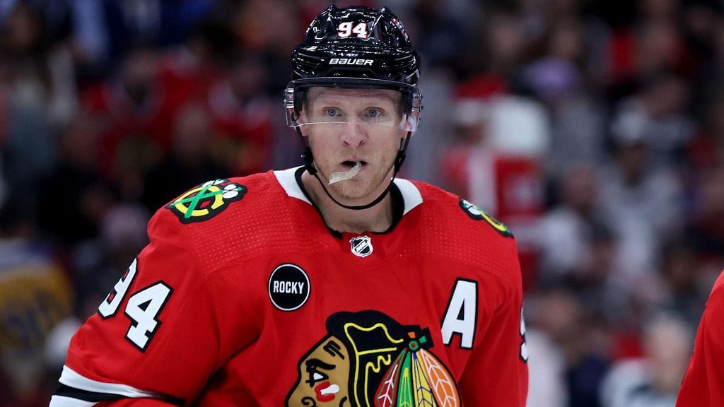 Corey Perry pelasi syyskaudella Chicago Blackhawksissa ennen hänen sopimuksensa purkua.