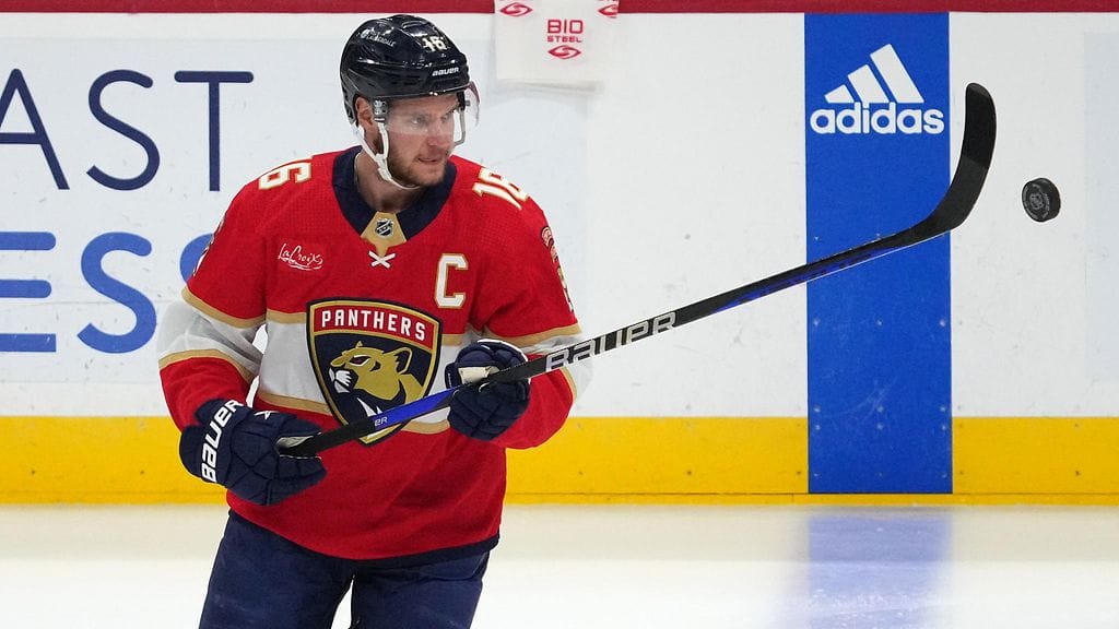 Aleksander Barkov on ollut kolme ottelua sivussa alavartalovamman takia.