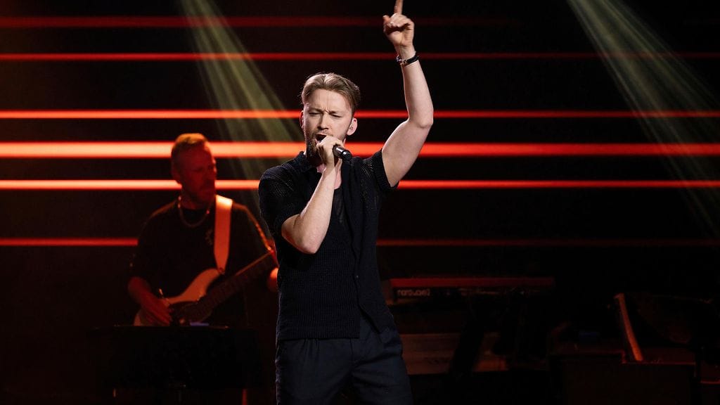 the_voice_of_finland_kausi_13_aani_ratkaisee_emil_hallberg_02_kuvaaja_saku_tiainen