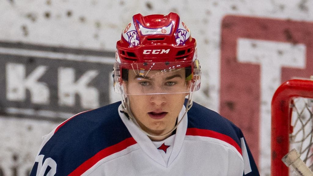 Kiekko-Vantaaseen Pelicansista siirtyvä Veeti Kuhta on pelannut takavuosina HIFK:n juniorijoukkueissa.