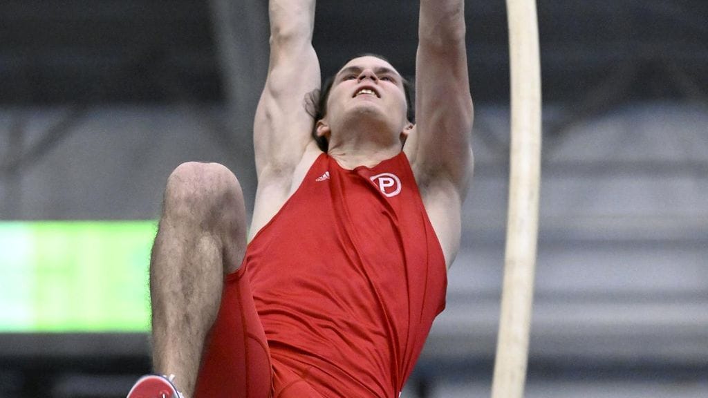 Urho Kujanpää on nyt Suomen kaikkien aikojen hallitilastolla jaetulla toisella sijalla.