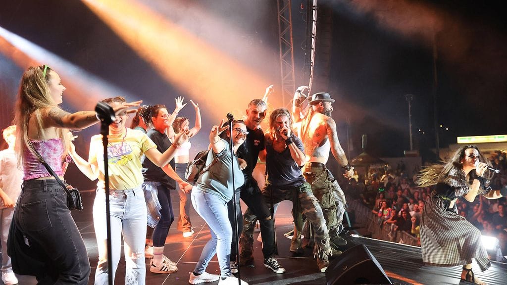 Rednex-yhtye keikkailee edelleen.