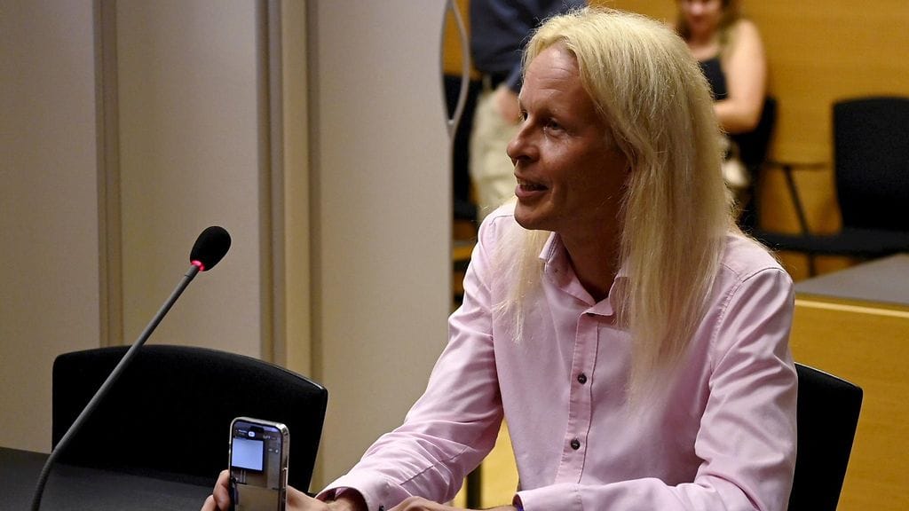 Helsingin käräjäoikeus on tuominnut Helsingin kaupunginvaltuuston varavaltuutetun ja avoimen puolueen puheenjohtajan Petrus Pennasen, 51, sakkorangaistukseen huumausainerikoksesta. Syytteet naisystävään kohdistuneista pahoinpitelyistä käräjäoikeus hylkäsi.