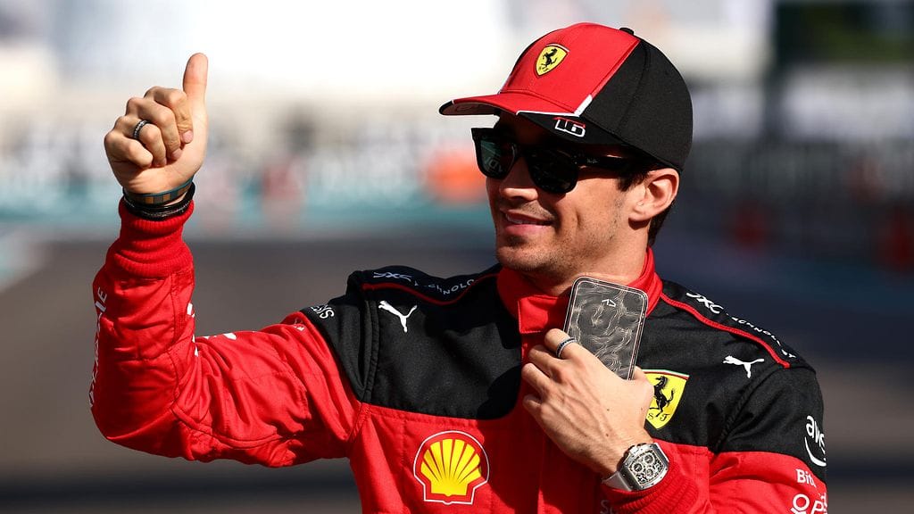 Charles Leclerc pukee Ferrarin ajohaalarin ylleen vielä tämän kauden jälkeenkin.