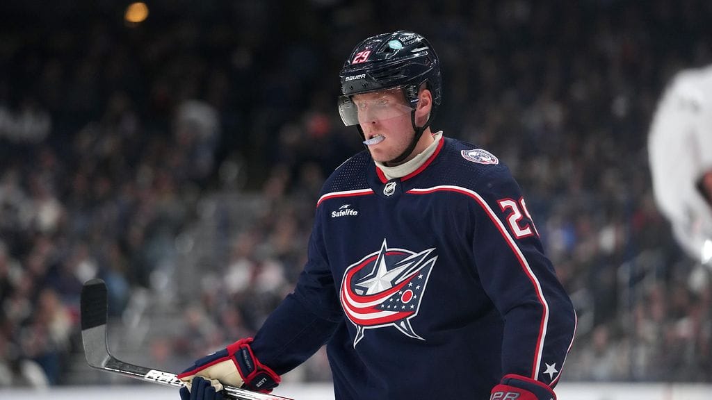 Patrik Laineesta kuunnellaan tarjouksia.