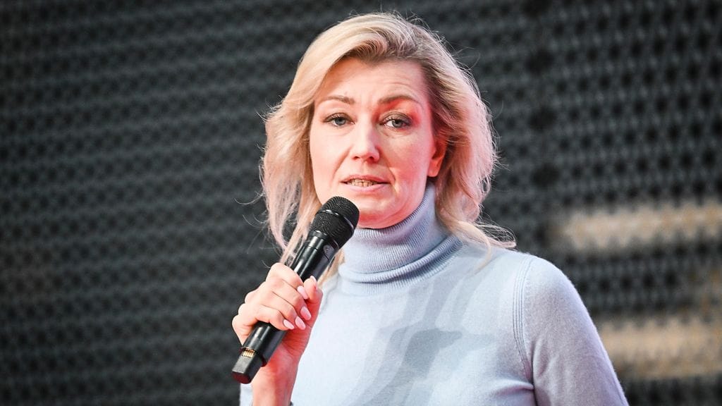 Maria Guzenina SDP:n vaalitilaisuudessa Triplassa Helsingissä 01.03.2023.