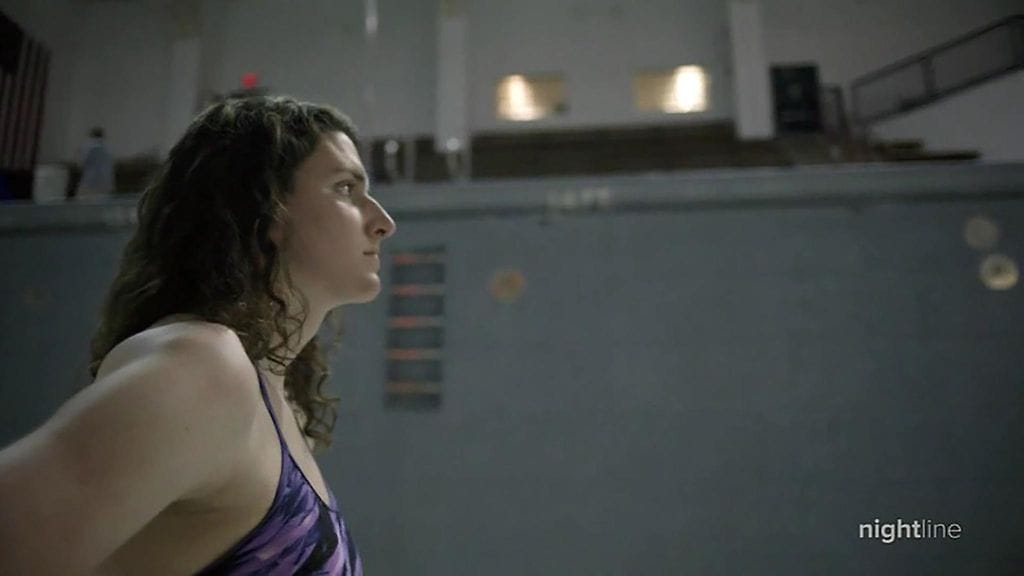 Transuimari Lia Thomas voitti NCAA-yliopistosarjan mestaruuden naisten sarjassa vuonna 2022.