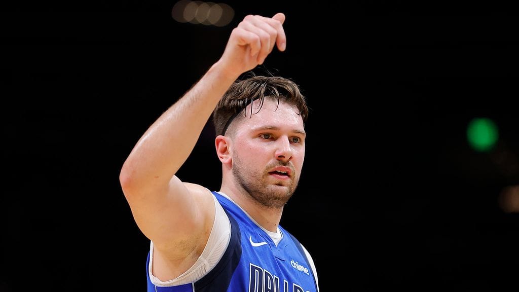 Doncic tarjoili historiallisen show´n.