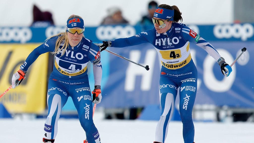 Jasmi Joensuu (vas.) kaatui ikävännäköisesti.