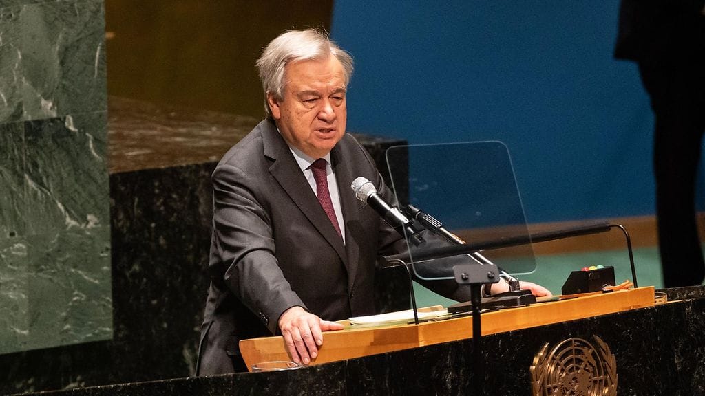 Guterres puhumassa YK:ssa holokaustin uhrien muistopäivänä 27. tammikuuta.