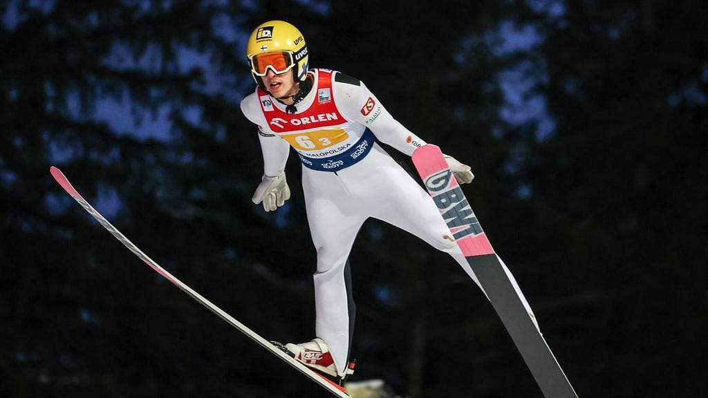 Niko Kytösaho oli Suomen joukkueen paras, mutta tulokas Kasperi Valto saavutti myös ennätyspituutensa.