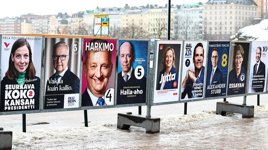 Kuvituskuvassa presidenttiehdokkaat vaalijulisteita ennakkoäänestyksen aikana Hakaniemessä Hesingissä.