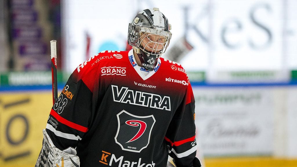 Veeti Louhivaara loukkaantui.